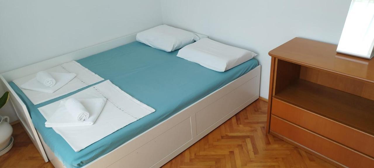 7 Flower Street Apartment Sempeter pri Gorici Esterno foto